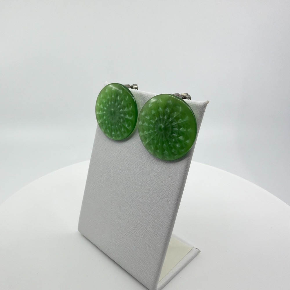 Y2K Vintage Green Glass Disc Clip-On Earrings - Retro Geometric Statement - Picture 5 of 11